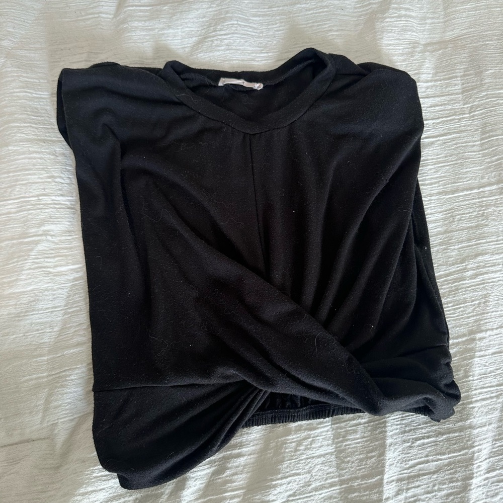 Stylish black top
